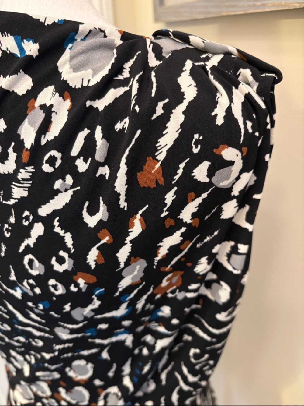WHBM Sleeveless Blouse XS EUC - Picture 7 of 15